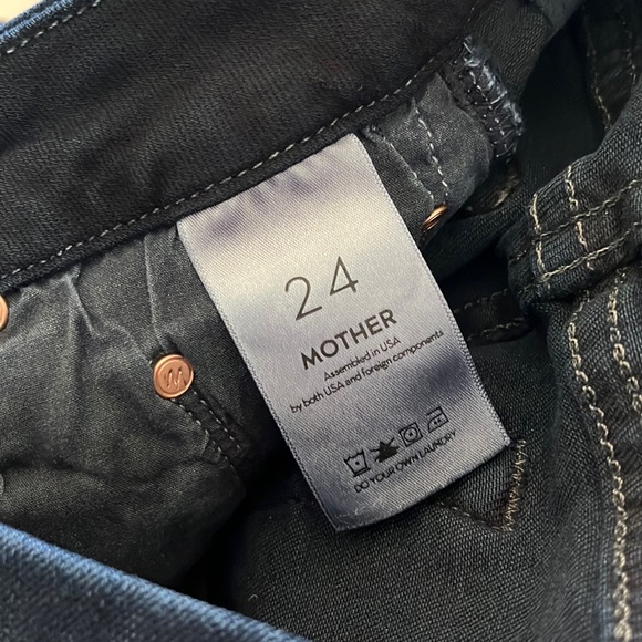 NEW! MOTHER High Waisted Looker Ankle Fray
In "Last Call Wash", SIZE 24 1246 - Picture 8 of 9